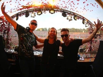 David Guetta, Afrojack y Nikcy Romero