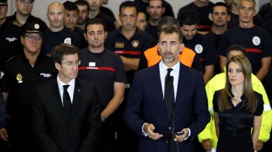 Los Príncipes de Asturias acuden al funeral por las víctimas del accidente de tren