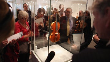 Un violín similar ha sido hallado en Inglaterra, que estaba valorado en 1,9 millones de euros