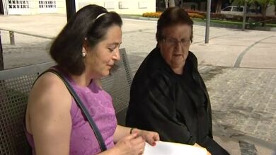 Una mujer a punto de perder su casa por las deudas del asesino de su hija
