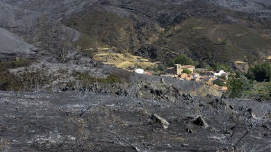 Controlado el incendio de Tórtola de Henares en Guadalajara