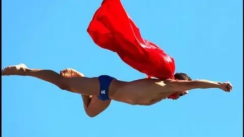Salto profesional 'a lo Superman' Salto profesional 'a lo Superman'