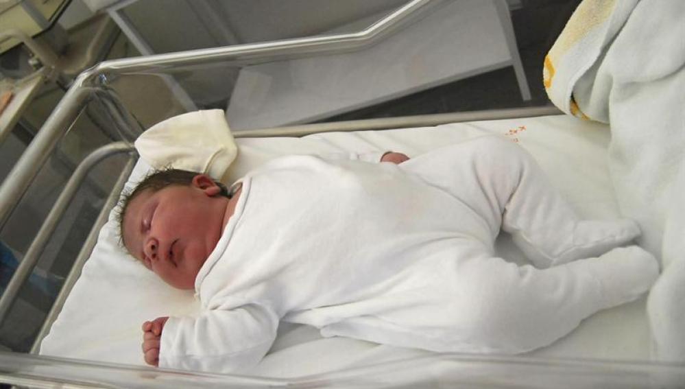 Fotografía del bebé de 6,20 kilos nacido en Denia