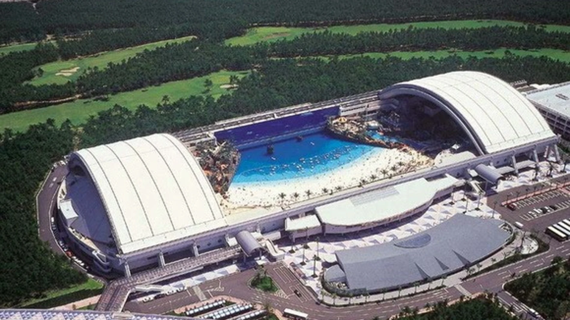 Playa artificial gigante en Japón Playa artificial gigante en Japón