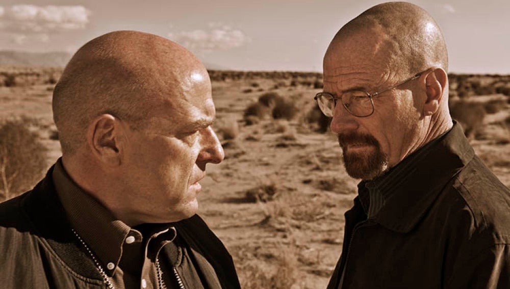 Hank Schrader (Dean Norris) y Walter White (Bryan Cranston)