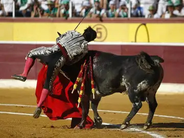 El torero Morante de la Puebla, herido de asta en Huesca El torero Morante de la Puebla, herido de asta en Huesca
