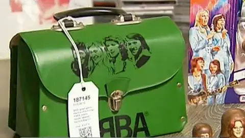 Objetos subastados de Abba Objetos subastados de Abba