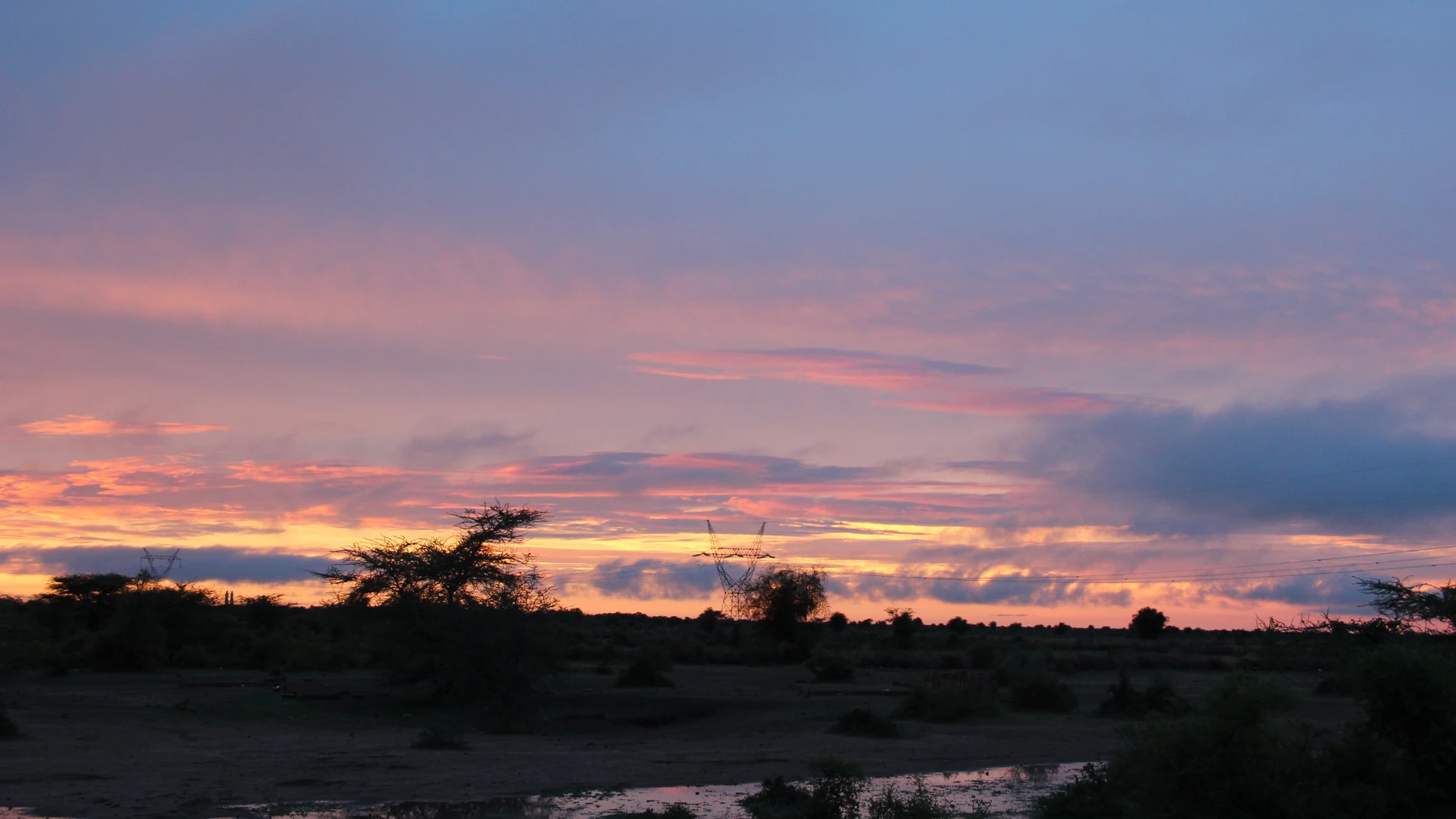 Atardecer después de la lluvia Atardecer después de la lluvia
