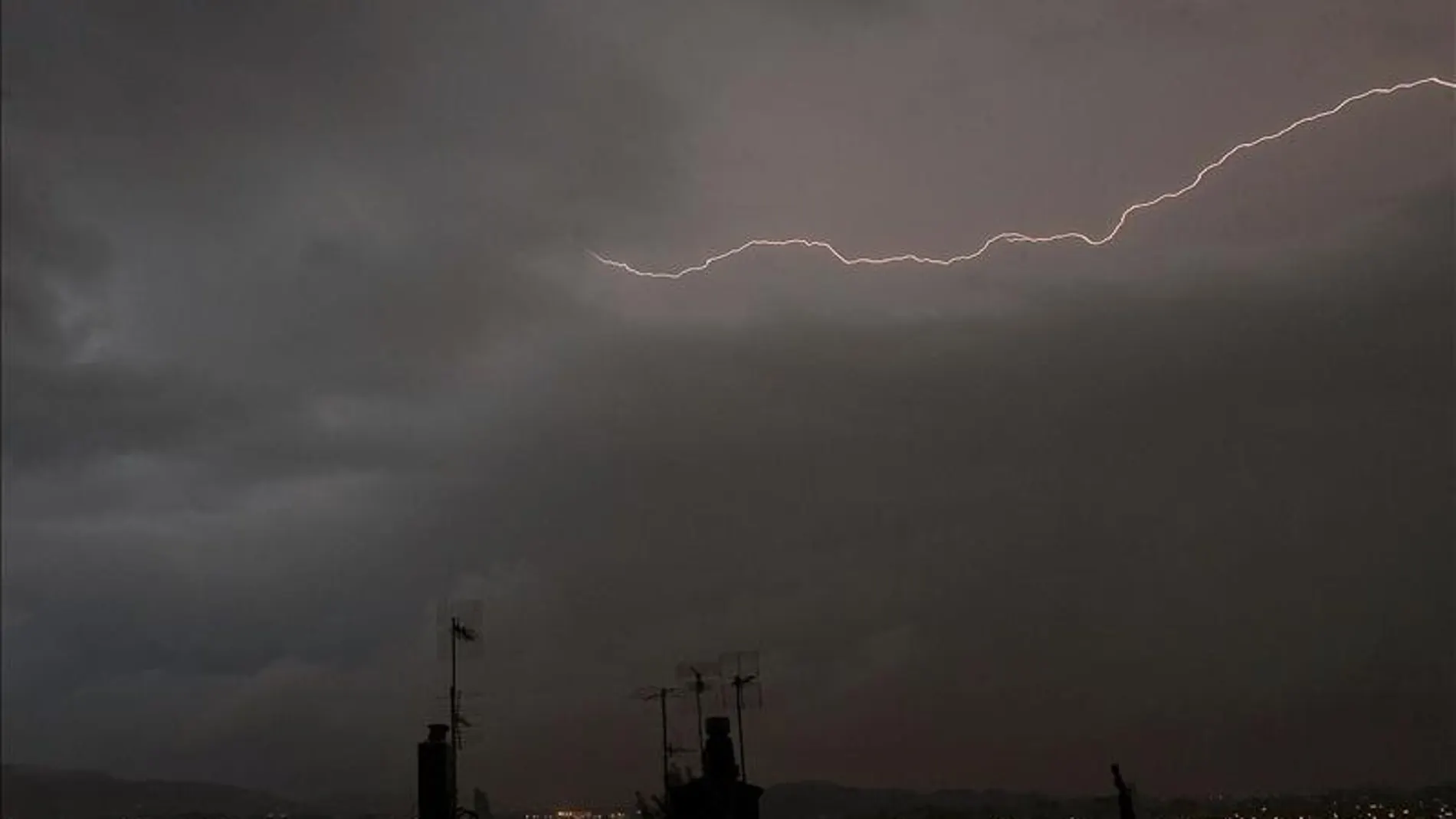 Alerta por tormentas y altas temperaturas Alerta por tormentas y altas temperaturas