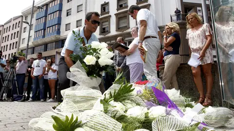 Homenaje a las víctimas del accidente de Spanair Homenaje a las víctimas del accidente de Spanair