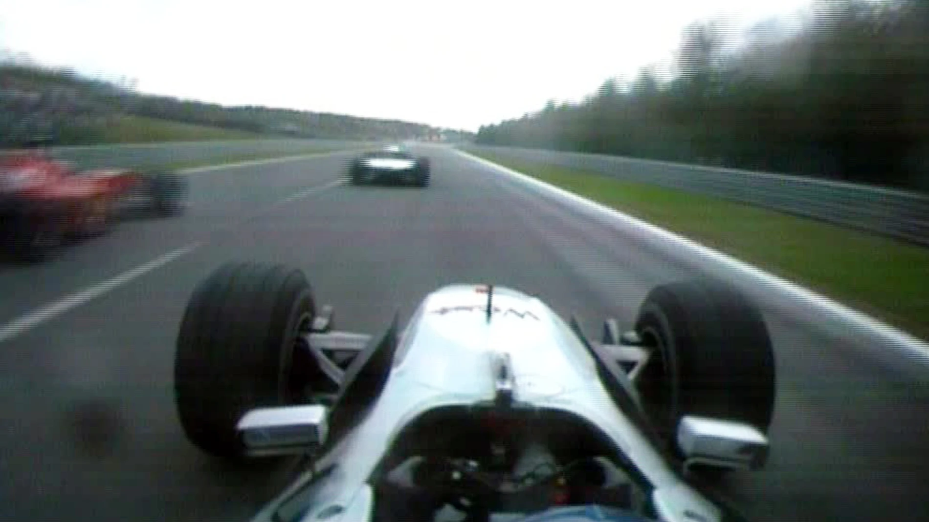 Adelantamiento de Hakkinen a Schumacher en Spa