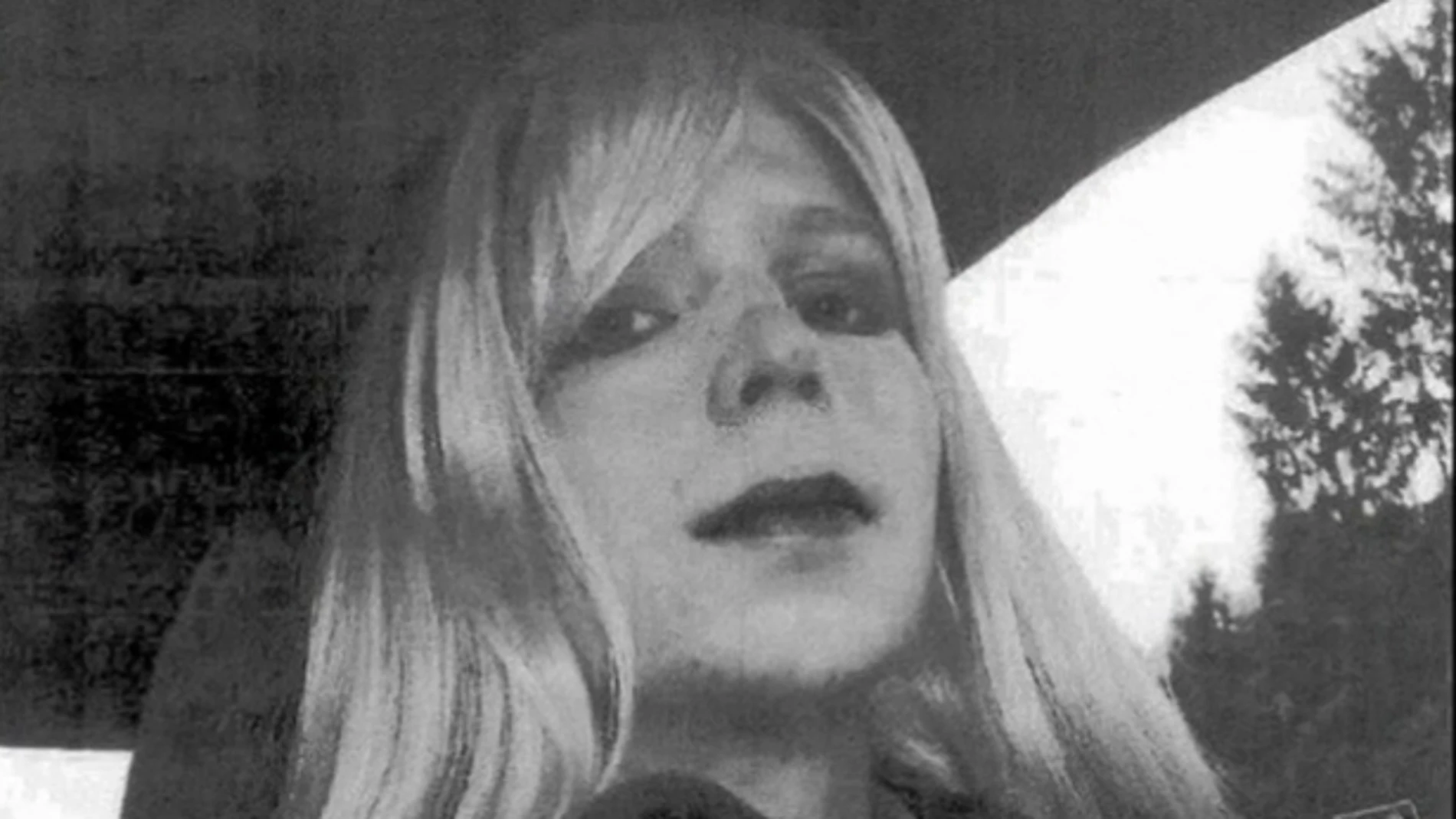 El soldado Manning dice que se siente mujer y pide que desde que le llamen Chelsea El soldado Manning dice que se siente mujer y pide que desde que le llamen Chelsea