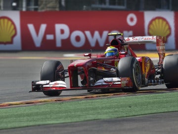 Felipe Massa, con el F138 en Spa