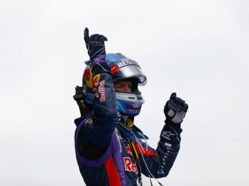 Vettel celebra una victoria