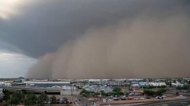 La lluvia será en forma de barro este fin de semana por una nube de polvo africano