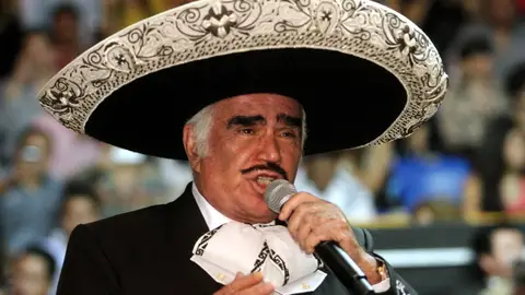 El cantante Vicente Fernández El cantante Vicente Fernández