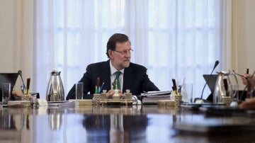 Rajoy presidiendo la primera reunión del Consejo de Ministros tras las vacaciones.