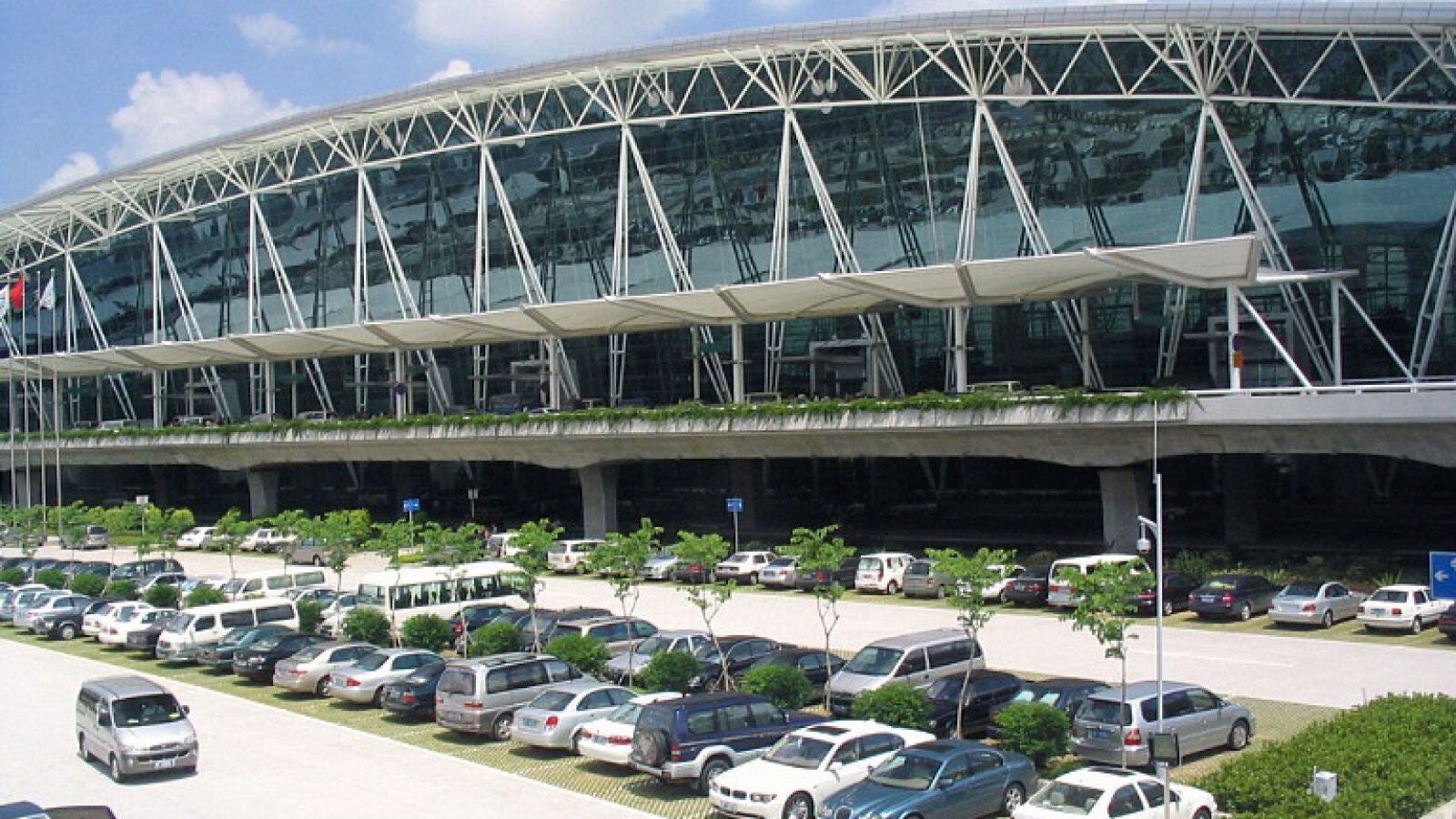 Una española, herida grave tras ser atacada con un arma blanca en un aeropuerto chino