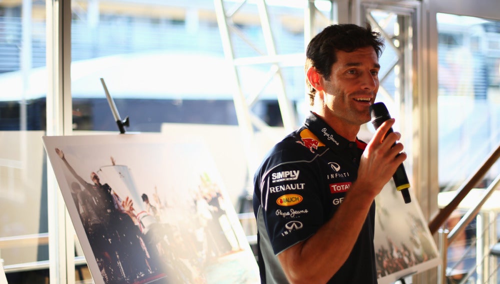 Webber, al habla con un micr&oacute;fono