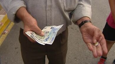 El presidente de la República del Congo regala 10.000 euros a un pueblo malagueño