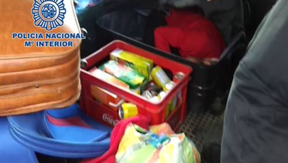Los inmigrantes fueron hallados en el interior de unas maletas a su paso por Algeciras