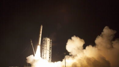 La NASA lanza un cohete para resolver el misterio del crepúsculo lunar