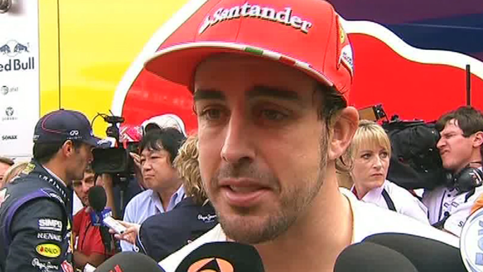 Alonso atiende a la prensa