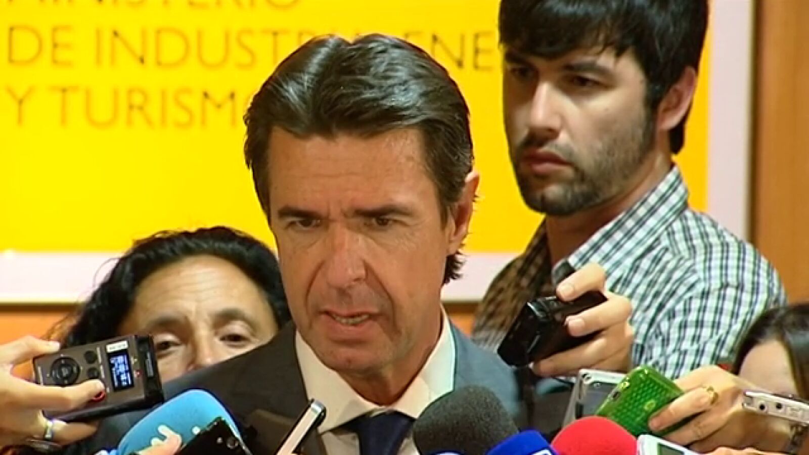 Soria anuncia un plan de apoyo financiero al sector naval