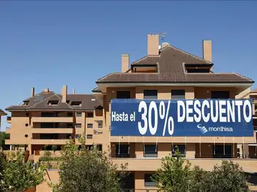 Anuncio de venta de viviendas con descuentos. Anuncio de venta de viviendas con descuentos.