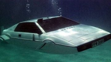 El coche submarino del agente 007