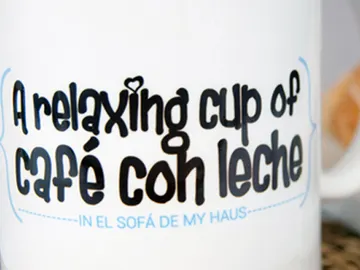 Tazas que se comercializan con la popular expresión Tazas que se comercializan con la popular expresión