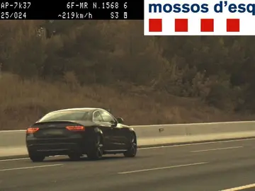 El conductor circulaba a 219 kilómetros por hora por la AP-7 El conductor circulaba a 219 kilómetros por hora por la AP-7