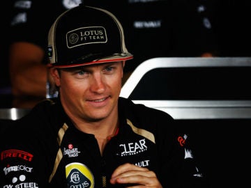 Raikkonen en rueda de prensa de la FIA