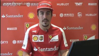 Una vuelta con Fernando Alonso al circuito de Marina Bay