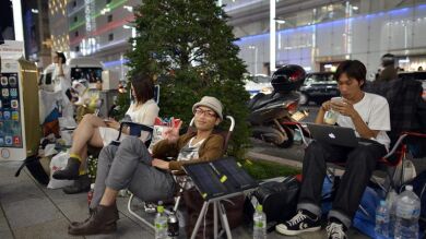 Largas colas en Japón durante toda la noche para adquirir en nuevo iPhone