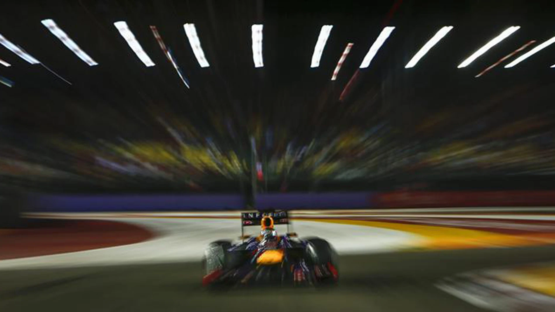 Vettel marca el ritmo en Singapur 