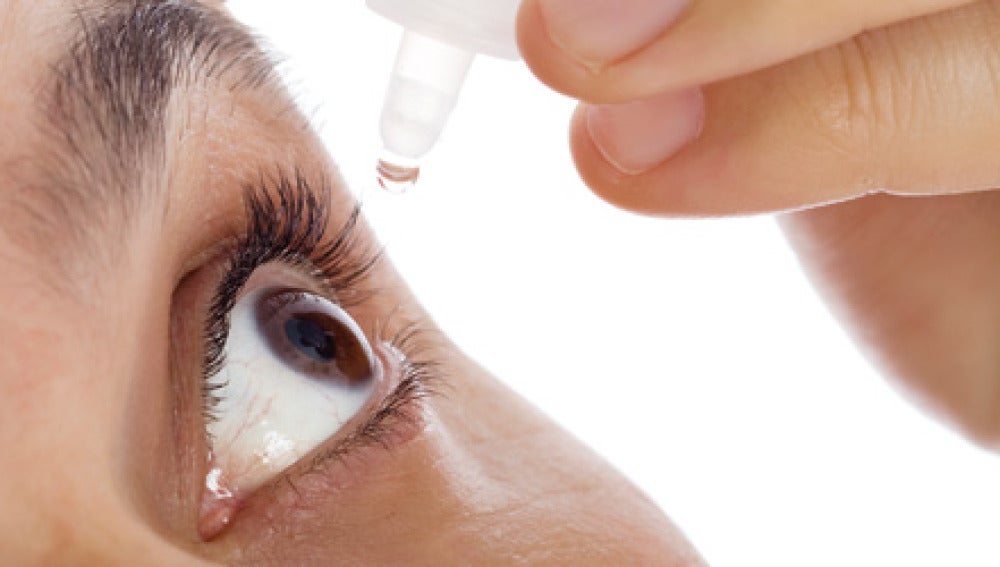 Colirio para evitar los ojos secos