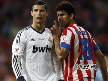 Cristiano Ronaldo y Diego Costa discuten una jugada