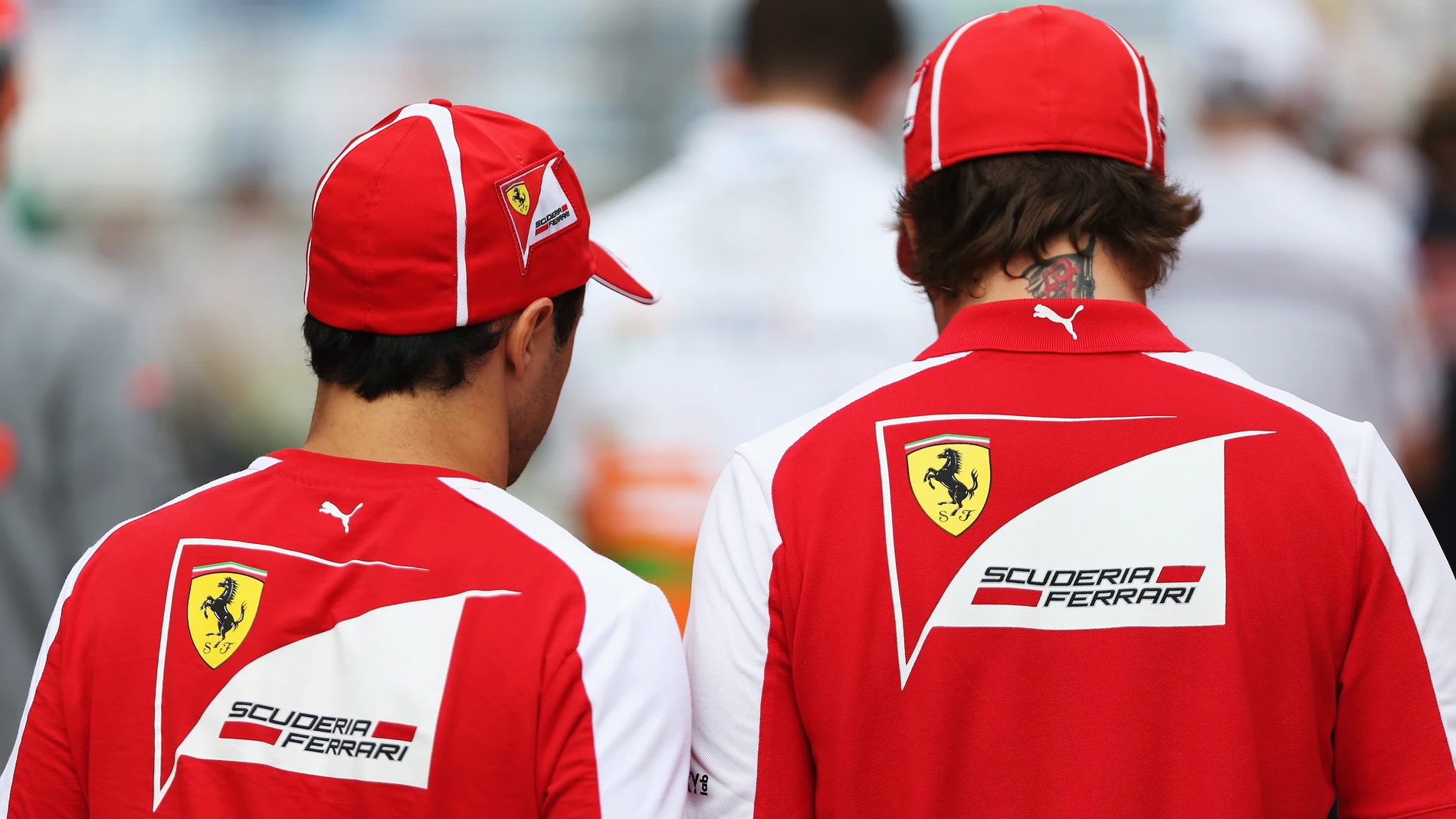 Massa y Alonso en el paddock