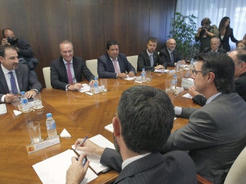 Soria reunido con representantes de Cataluña y Valencia