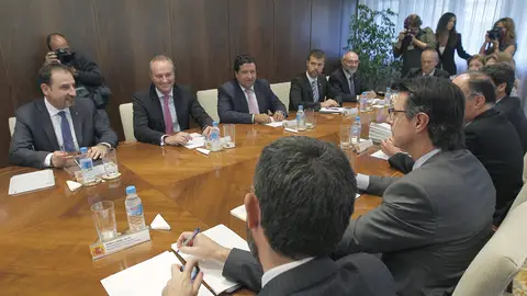 Soria reunido con representantes de Cataluña y Valencia Soria reunido con representantes de Cataluña y Valencia