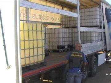 En la operación se han incautado siete vehículos y 6.500 litros de gasóleo En la operación se han incautado siete vehículos y 6.500 litros de gasóleo