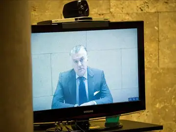 Bárcenas declara a través de un plasma (Archivo) Bárcenas declara a través de un plasma (Archivo)