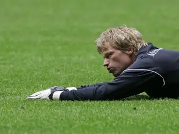 Oliver Kahn, exportero internacional con Alemania Oliver Kahn, exportero internacional con Alemania