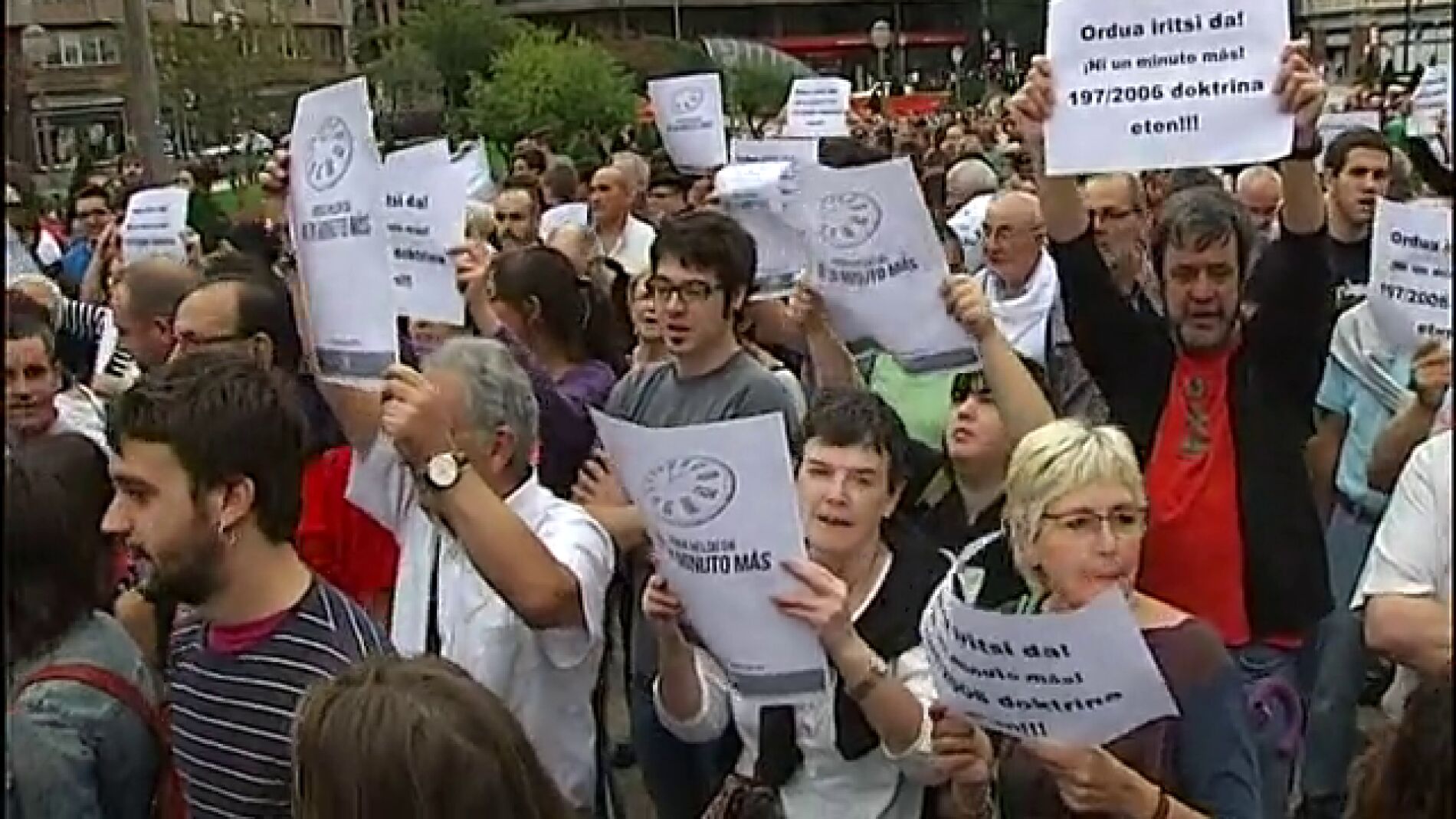 Manifestantes a favor de presos etarras