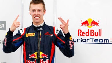 El piloto ruso Daniil Kvyat reemplazará a Daniel Ricciardo en Toro Rosso