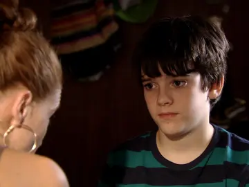Nacho quiere irse a Francia con su padre Nacho quiere irse a Francia con su padre
