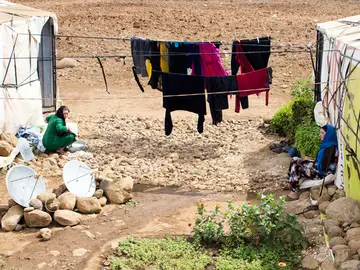 Refugiados sirios hacinados en el sur de Líbano. Refugiados sirios hacinados en el sur de Líbano.