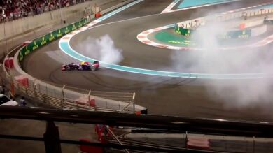 Mark Webber también hizo 'donuts' en Abu Dabi