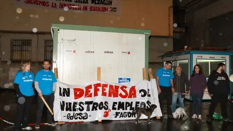 Trabajadores de Fagor encerrados en la planta de Basauri Trabajadores de Fagor encerrados en la planta de Basauri